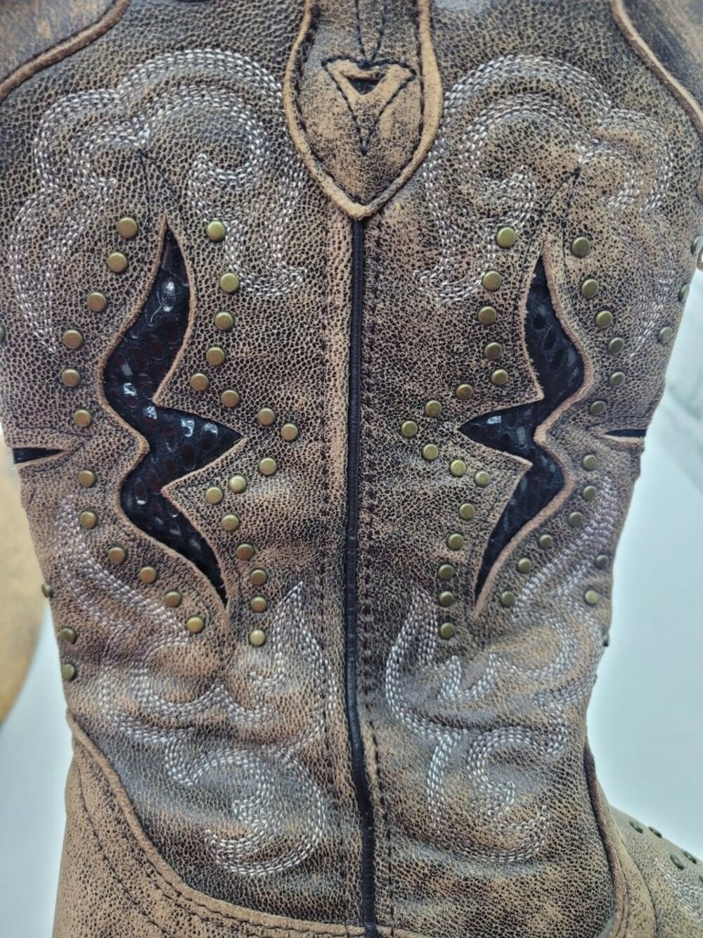 Laredo Lucretia Studded Snake Inlay Snip Toes Western Boots Women's Size 7 - Picture 8 of 9